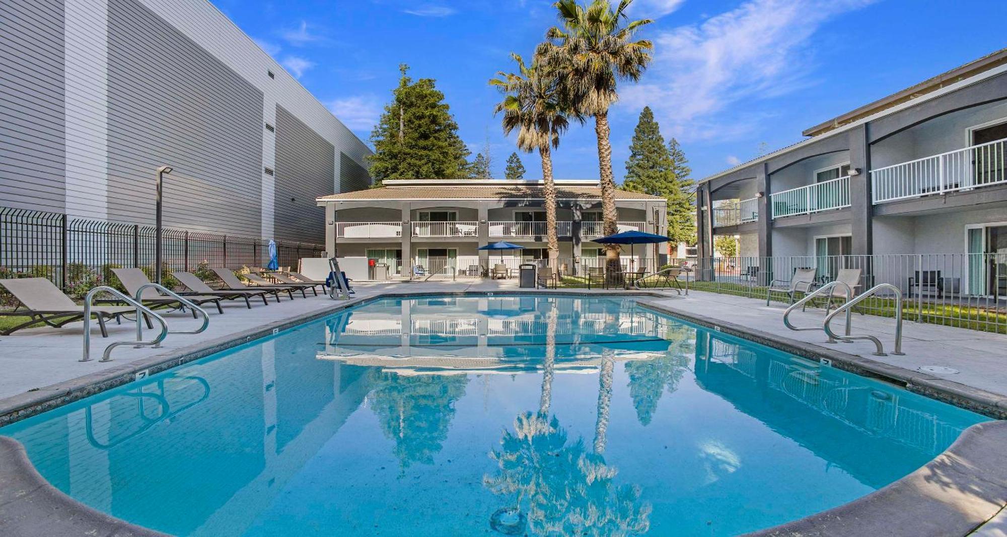 Surestay Plus Hotel By Best Western Sacramento North Exteriör bild
